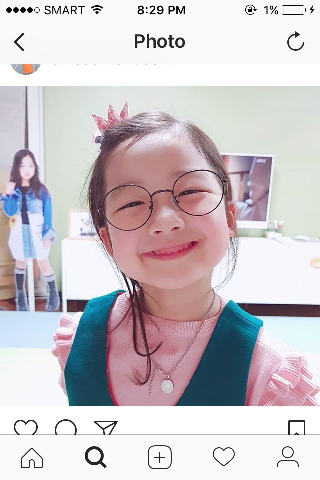 HaeunAwesome's tweet photo. Cute Hayoon 😊😊 https://t.co/s8KjusnIst