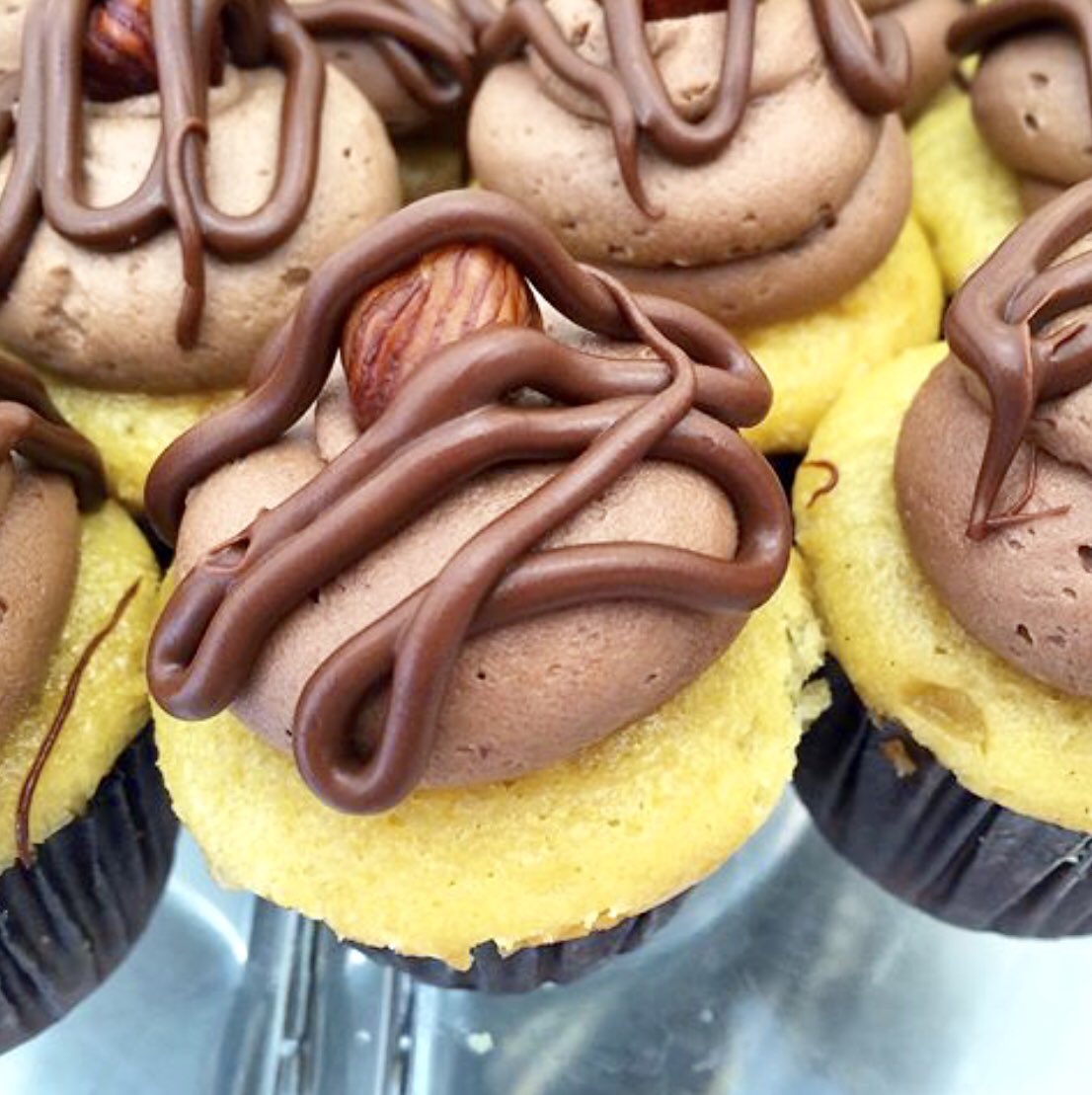 Kickoff the weekend with Misha’s signature Nutella Cupcake 😋 😍Let us help you in the speediest way possible by ☎️ calling 786 200-6153 or emailing us at info@mishascupcakes.com #mishascupcakes #mishascakes #mishascupcakesandcakes  #cupcakes #sweettooth #nutellacupcakes