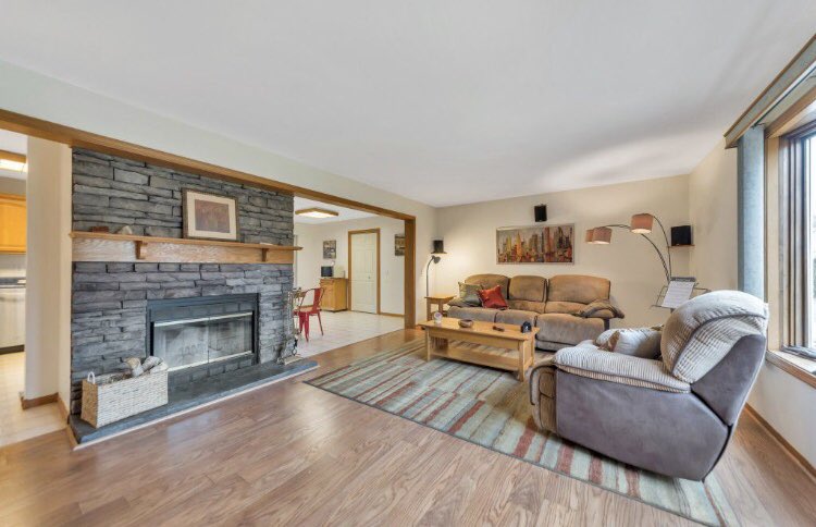 Realtor83's tweet photo. OPEN HOUSE TOMORROW 03/25/18 from 12-2pm at 346 Somers Road, Hampden MA 01036. Absolutely stunning ranch with over 3 acres of pure green property! Come one down tomorrow and check it out! https://t.co/wILiVDxQyn