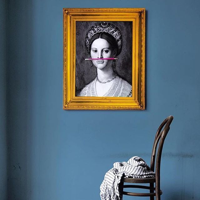 The “Pink Pencil” canvas from <a href="/mineheartdesign/">Mineheart</a> is bound to bring some smiles. It’s a great conversation piece... I mean she’s as beautiful as the Mona Lisa and she has super pencil skills 😗✏️😆#thedesignbug .
.
.
.
.
.
#art #canvas #portrait #wallart … bit.ly/2IQUHPc