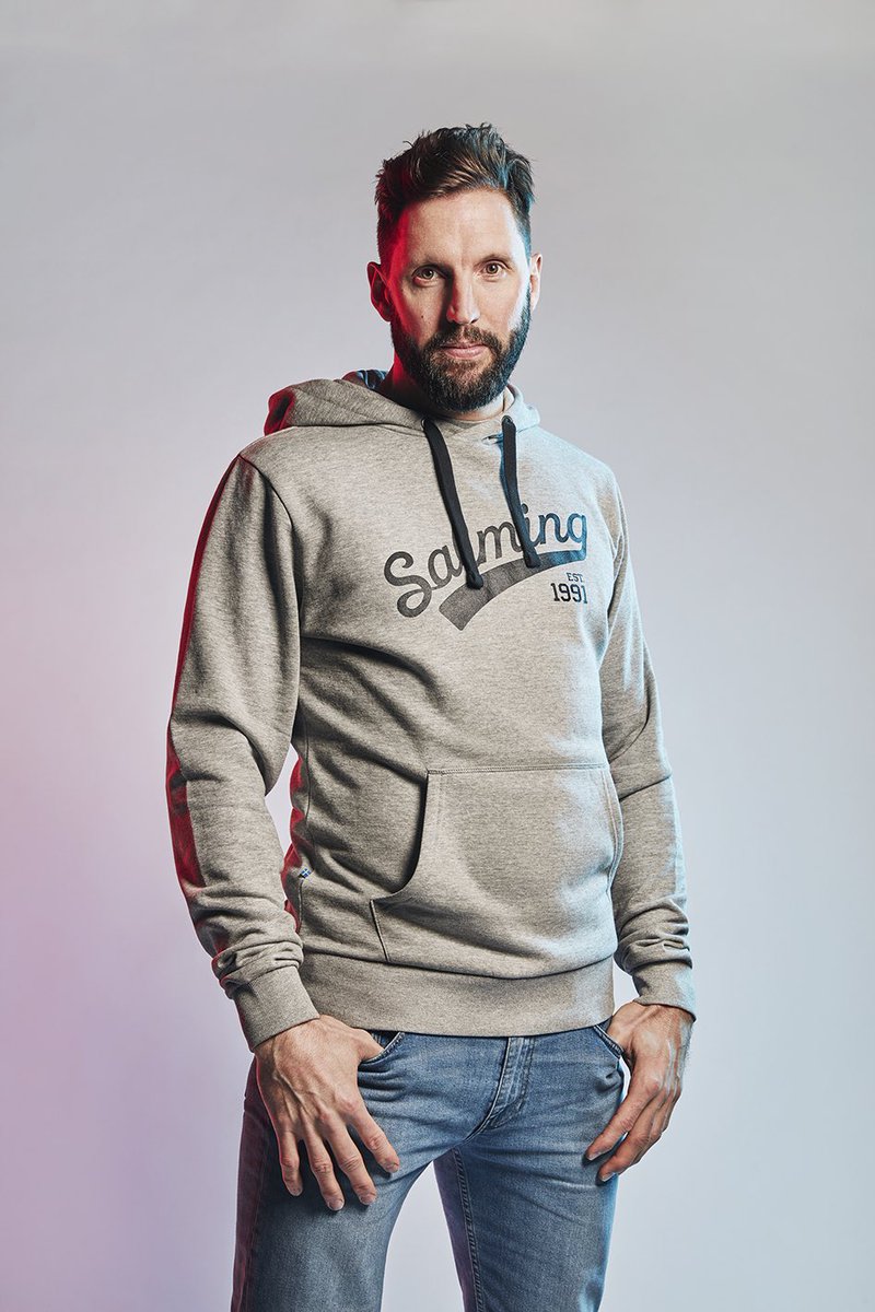 Big signing !
Tobias Karlsson, captain of <a href="/SGFleHa/">SG Flensburg-Handewitt</a> and one of the best defence players in the world is coming on as a Salming Ambassador!His no nonsense attitude fits our brand perfect.We’re very proud to have you onboard 👊🏼
#TeamSalming #NoNonsense #Handball 📸:Superstudio