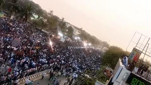 Kettavan__Memes's tweet photo. Big Protest Here In Tuticorin Against Sterlite ✌️#Unity ✌️
#BanSterliteSaveThoothukudi https://t.co/l6UNyU8cLz