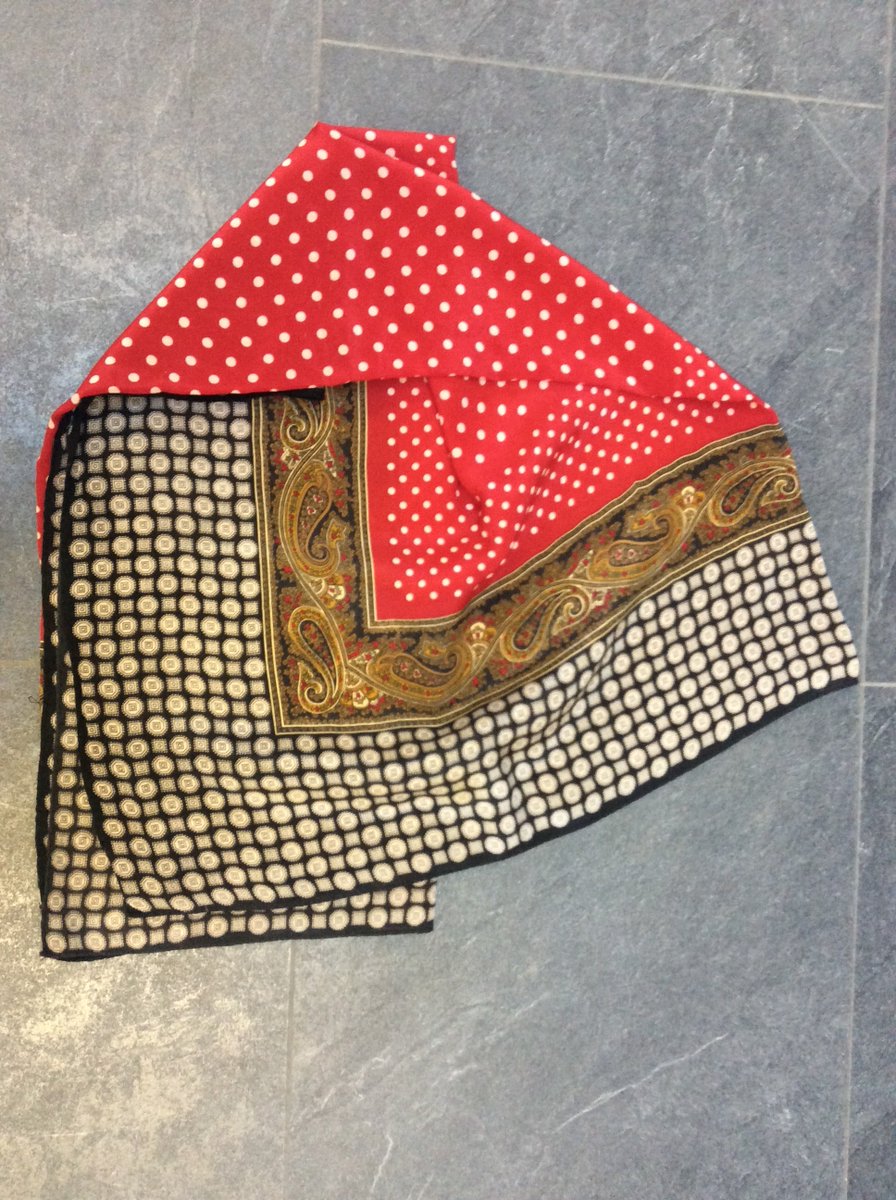 Gorgeous Liberty 100% silk scarf will be up on our eBay shop later this evening. You can head over to ebay.co.uk/oasisdomestica… and check out our eBay shop for more top end clothing and accessories at bargain buy it now prices. Thank you for supporting us! 👠👛🎒🌂👜👡👖 👟