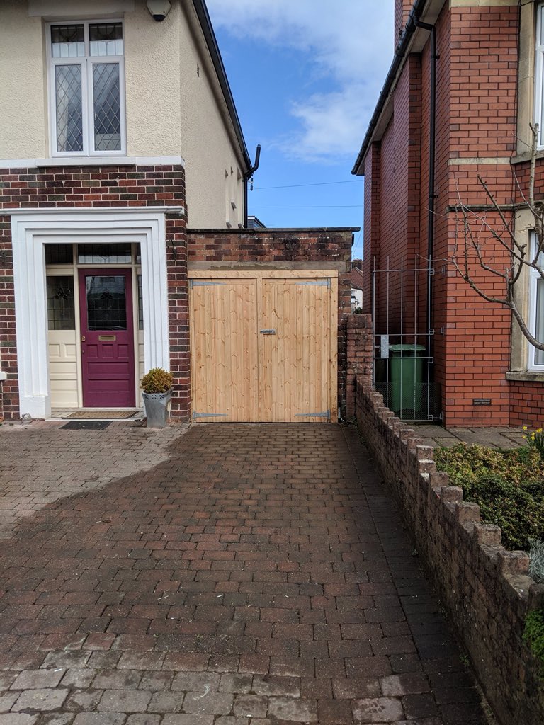 treecontrol8's tweet image. Busy old quoting session in process today for #MrTree. Here are some of this month’ s photos so far. 
Tel 02920 615722 ( free quote).

#treesurgeonscardiff #fencing #garden #patio #paving #leanto #logcabin  #artificialgrass #turf #lawn #busyandgrateful #springhassprung 😀🐇🌳