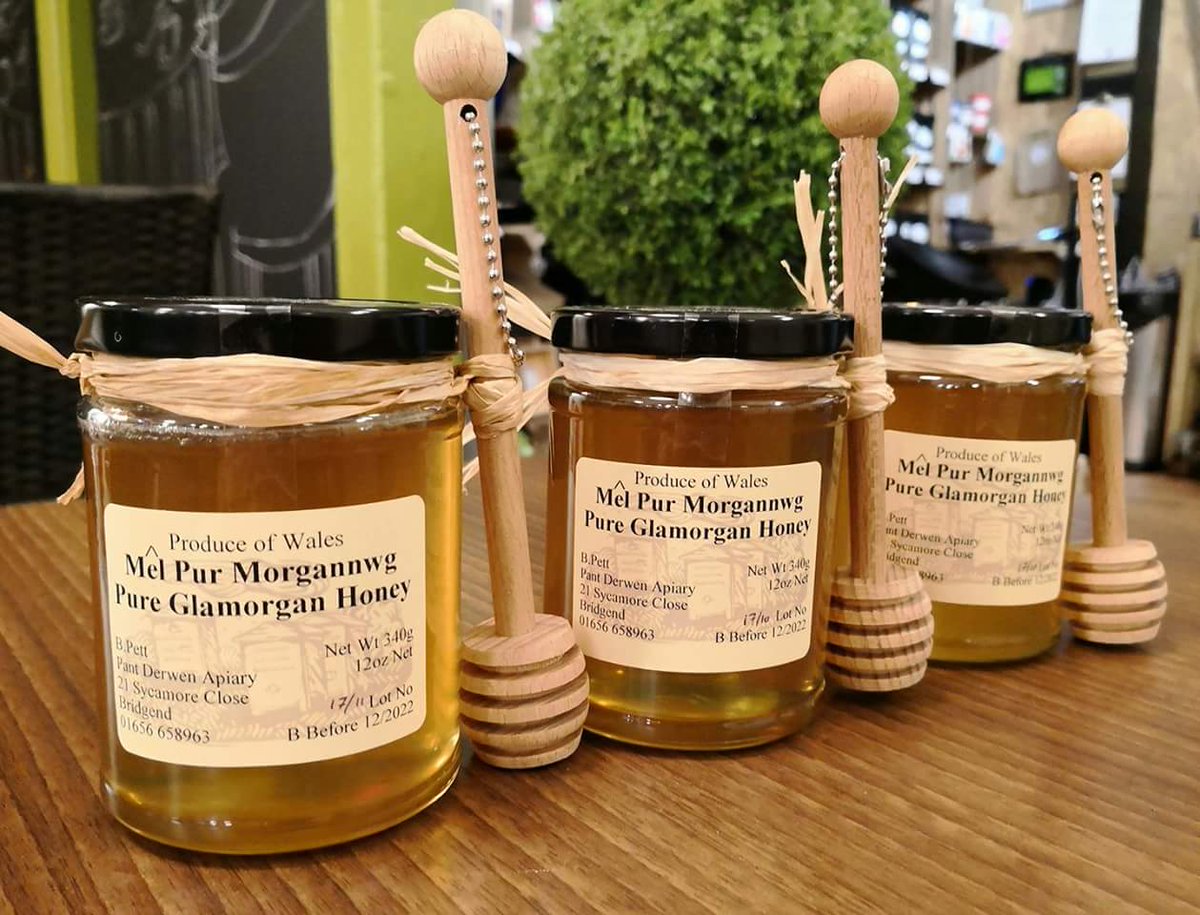 NOT ANOTHER EASTER EGG!! Give the gift that says- 'I took time over this gift and think you will enjoy it!' That’s a jar of our local honey. Best quality #honey from our #beeshives collected by 4th generation #Welsh #Beekeepers
#eastergifts