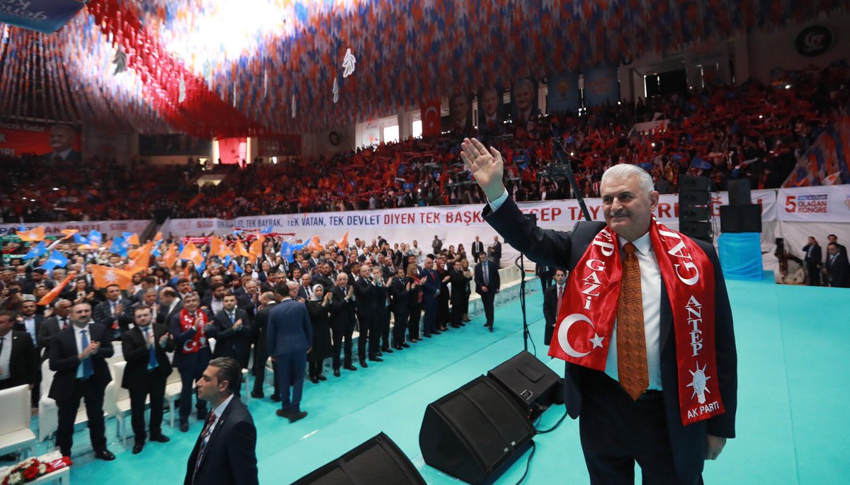 abdulhamitgul's tweet photo. Başbakanımızın teşrifiyle muhteşem bir kongre heyecanı yaşadık. Teşekkürler Gaziantep, teşekkürler AK Gençlerimiz. Ufkumuz, umudumuzsunuz. Sizlere güveniyoruz. https://t.co/aXGV1nMMam