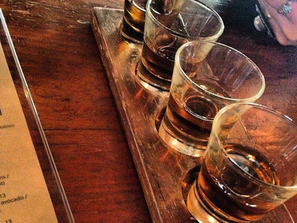 whiskyflavour's tweet photo. Whiskey Sample - Different types of whiskey samples you might get the chance to enjoy The coolest thing about joining a whiskey sample... #Blendedwhiskey #BourbonandTennesseewhiskey #Grainwhiskey #Maltwhiskey #Ryewhiskey #WhiskeySample - Link in bio! https://t.co/pHAkojUqX8