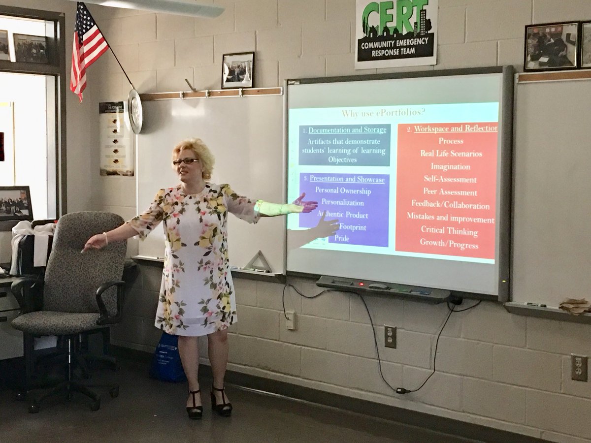 HCPS World Languages tweet media