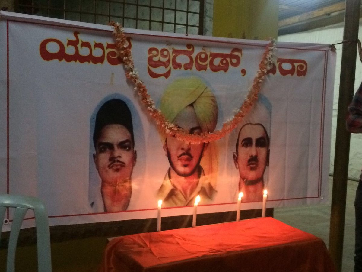 astitvam's tweet photo. @yuva_brigade celebrated #BalidanDivas at 78 places in d state with torch light march yesterday. Theme of this year being the fight against #Lingayat division through remembering the sacrifice of #BhagathForUnity 
Anger of the youth moulding against @siddaramaiah https://t.co/WmJdrK5pdn