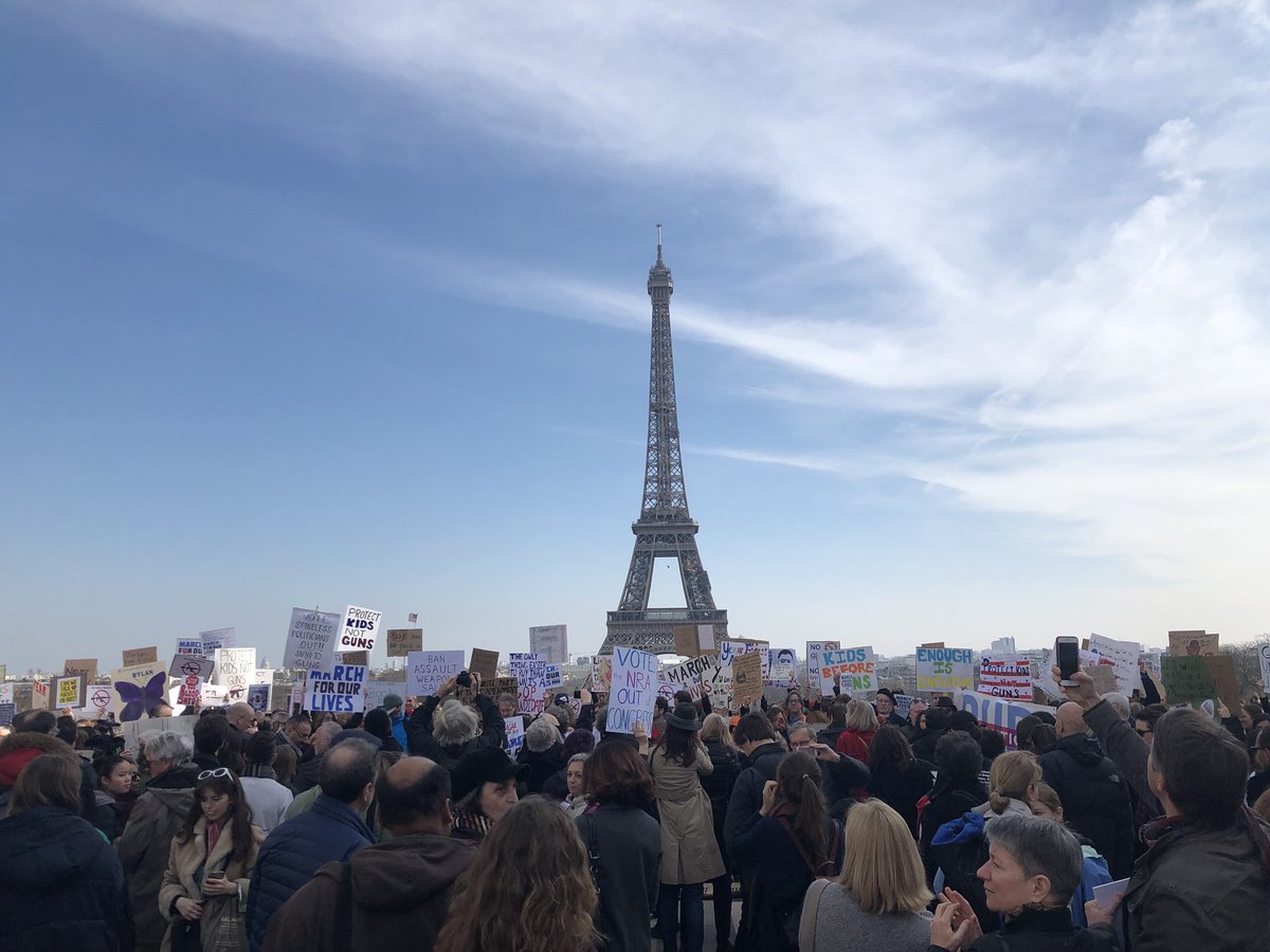 amanda_diamond's tweet photo. Paris stands with #marchforourlives! #nbcreport @alivitali https://t.co/KCGTDV9rr4