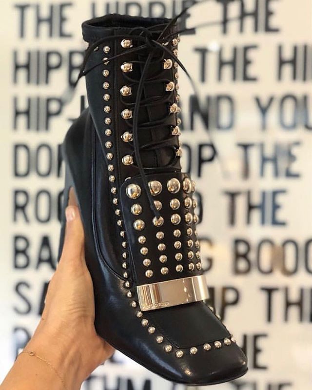 S E N D  H E L P <a href="/sergiorossi/">sergio rossi</a> ➕ via @angiesmithstyle can anyone help track these babies down? #sergiorossi #boot #love #bridal #bridestyle #ankleboot #blackboot #sergio #dreamboot #angiesmith #alternativebride #minimalbride #coolbride #bridestyle #bridetribe #weddingshoe #we…
