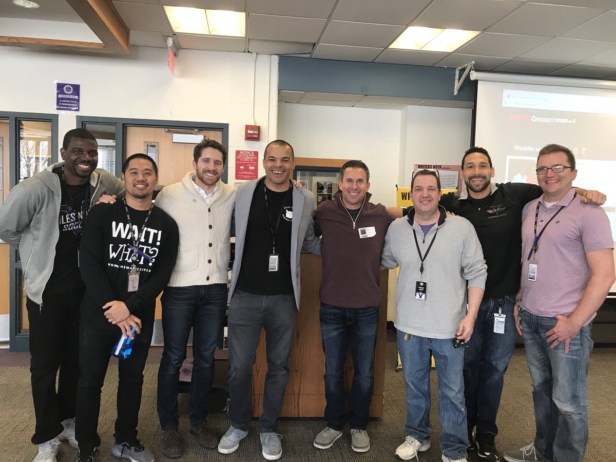 NilesNorthBXC's tweet photo. It was great to have NN grad @WaddleandSilvy speak to our students at writers week. Dream big, but work harder! @Vikings219 @NNVikings https://t.co/ufnBCIyPWr