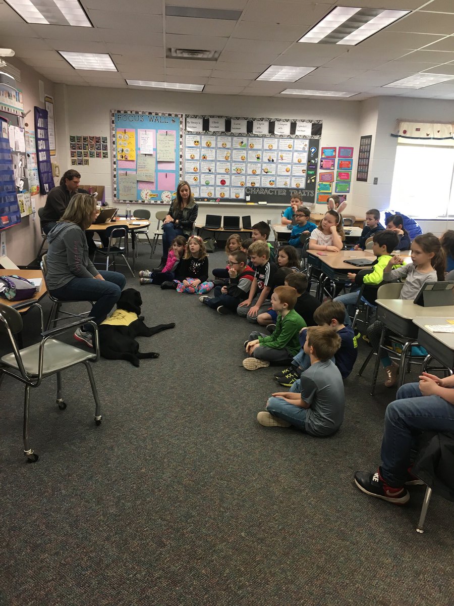 Learning about service dogs on this Saturday school! Thank you so much <a href="/PeggyBlocker/">Peggy Blocker</a> <a href="/PleasantUnionYR/">Pleasant Union Elem</a> <a href="/WCPSS/">Wake County Public School System</a> 💜💜💜
