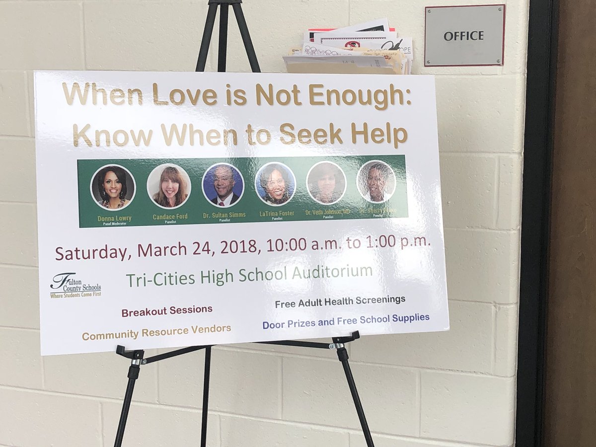 CHall_JA's tweet photo. Today @KPGeorgia Mobile Health Vehicle is excited to partner with @FultonCoSchools for its community mental health forum at @TriCitiesHS_GA #wellness #communityhealth #getyourscreenings https://t.co/YHFYE21O8t