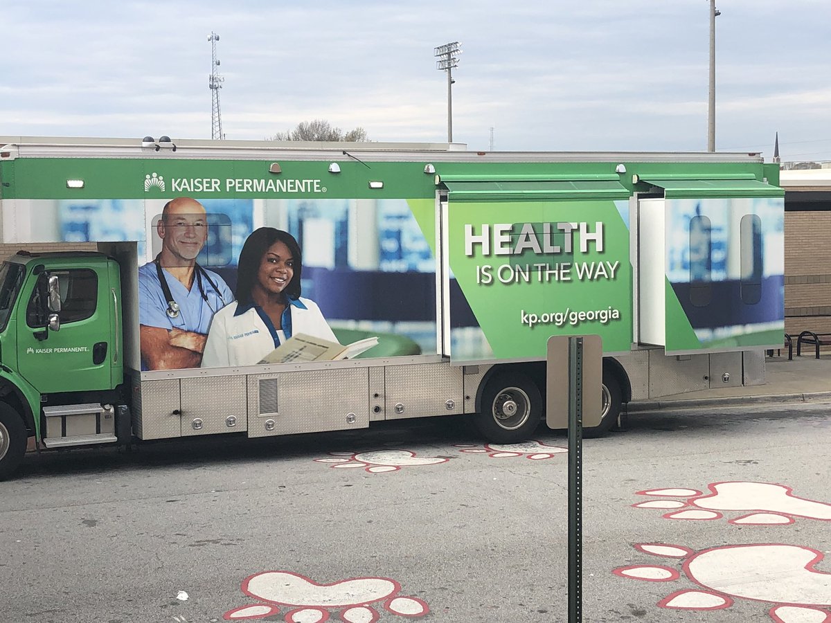 CHall_JA's tweet photo. Today @KPGeorgia Mobile Health Vehicle is excited to partner with @FultonCoSchools for its community mental health forum at @TriCitiesHS_GA #wellness #communityhealth #getyourscreenings https://t.co/YHFYE21O8t