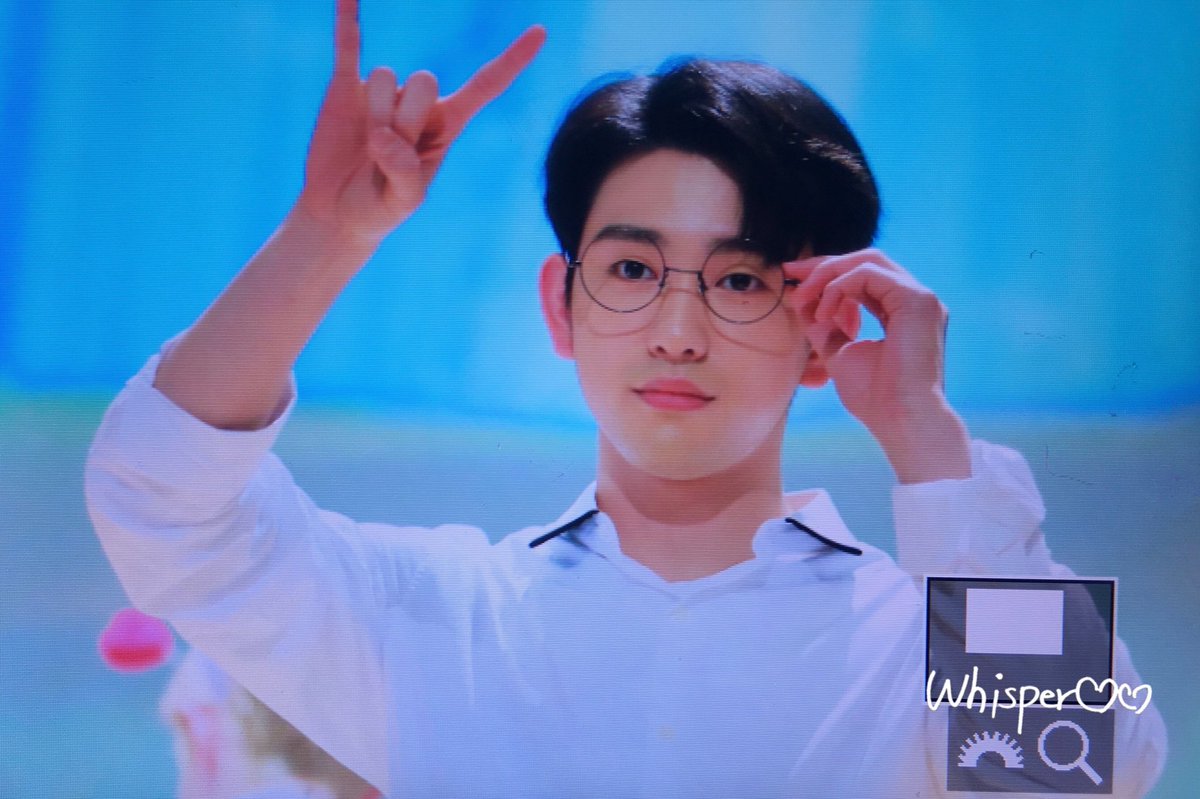 Whisper_922's tweet photo. 180324 고양팬싸

#갓세븐 #진영 #GOT7 #Jinyoung 
#LOOK #Eyesonyou https://t.co/K3XYrEO4qP