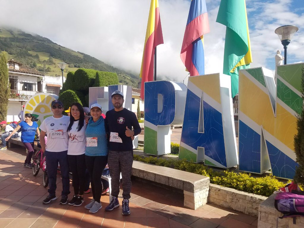 A minutos de empezar la carrera 6k Tu huella marca la diferencia 💪🏃‍♀️🏃🏽