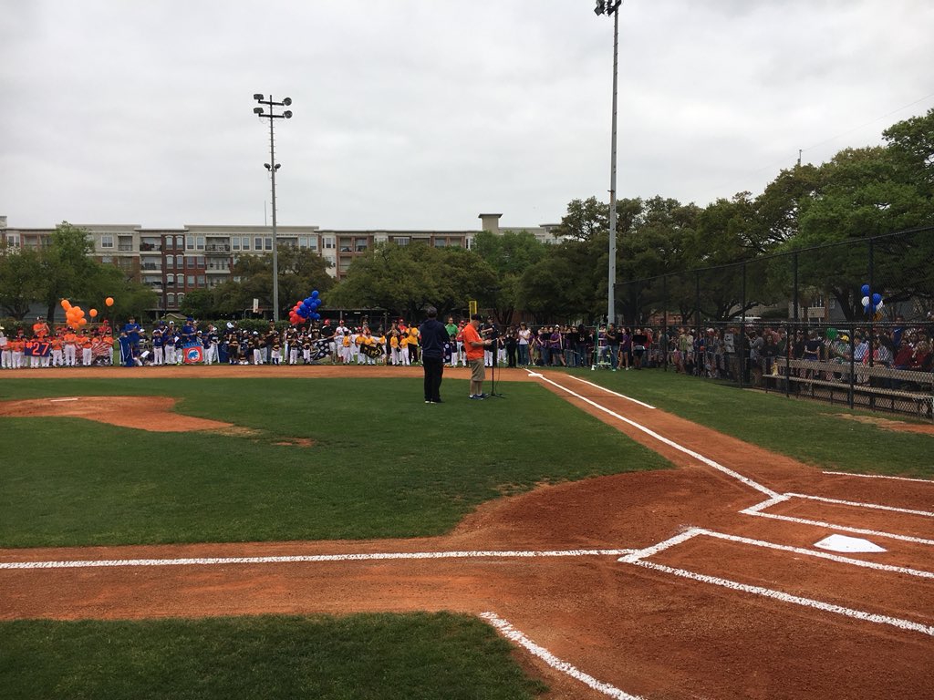 NeartownLL's tweet photo. Opening Day!! https://t.co/zu0j4SC4yA