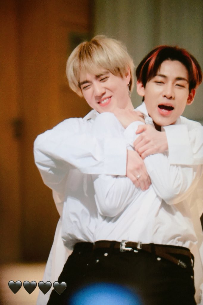 blacklight_kr's tweet photo. ㅋㅋㅋㅋㅋㅋㅋㅋㅋㅋㅋㅋㅋㅋㅋ 모하냐 #유겸 #뱀뱀 https://t.co/4lR6Zapc8F