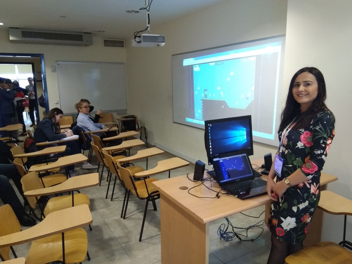 BK_Darica's tweet image. Türkiye Özel okullar Derneği&apos;nin organize ettiği Eğitim Teknolojileri Konferansında Robotik Kodlama öğretmenimiz Fadime Çetin &quot;Sploder ile kendi eğitsel oyununu tasarla&quot; başlıklı sunumunu sundu. @ozgeeasln @metinfer @SevincCiler #bkegitek