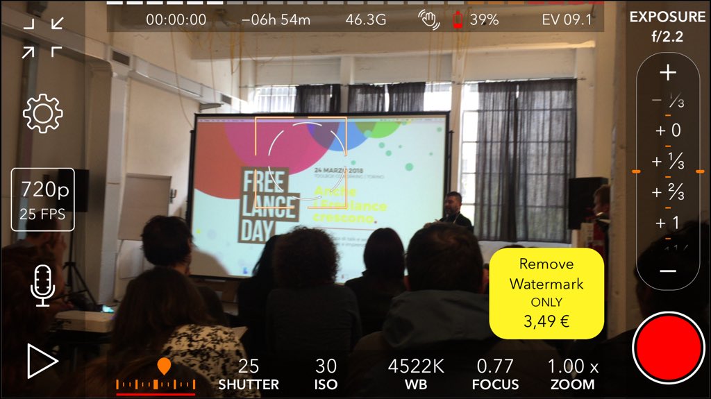 fabiobenati's tweet photo. #GIORNALISTI-Al #FreelanceDay si parla di #videomaking:istruzioni per l’uso destinate a chi utilizza #iPhone. Oltre a fotocamera installata è utile conoscere app #ProMovie per produrre contenuti video di qualità da editare con #Lumavision @AleCont69 https://t.co/u0X8pwkyA0
