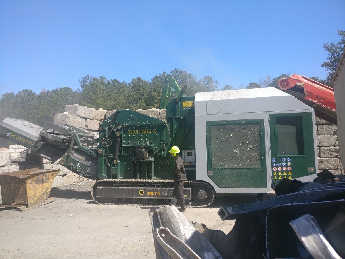 ZBGROUP1's tweet photo. Nueva linea de equipos móviles ZB secundarios densificadores, THOR 1616K. Movilidad y rápida instalación. Nuevo proyecto en marcha. #ZBNA #ZBgo https://t.co/YggVncwA9n