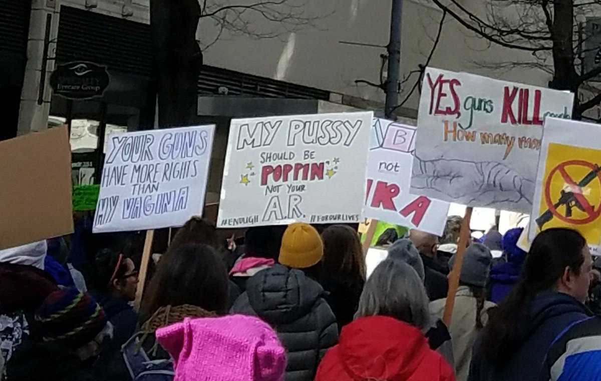 aize_kef's tweet photo. 'my pussy should be poppin not your ar-15' #MarchForOurLives https://t.co/7FFNznf5Vb