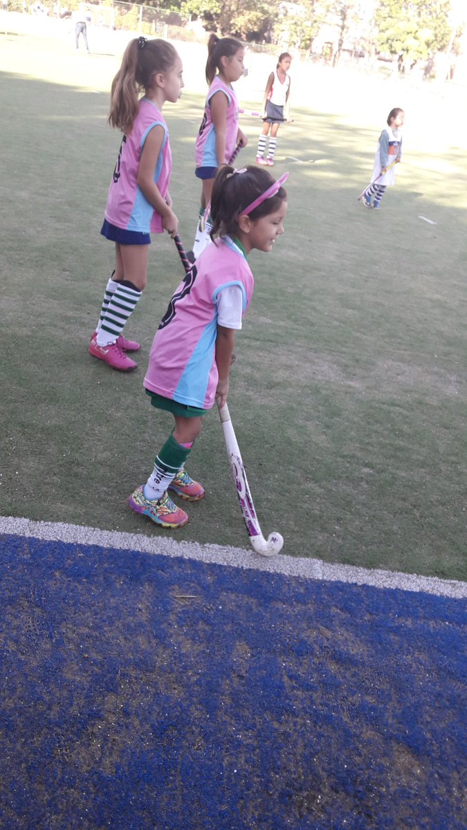 flor_lmar's tweet photo. Primer partido 💚❤ https://t.co/et6OS71IIu