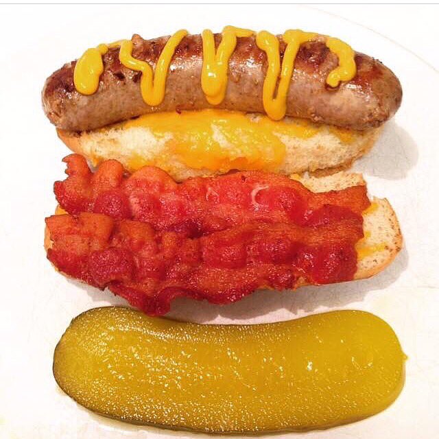 KitchenSprout's tweet photo. #Toronto Run 🏃 to .@dilisos located in @StLawrenceMkt 🌭🌭🌭
#MakeItASausageParty #HotItalian #MildItalian #HoneyGarlic #Chorizo #MerguezSausage #TurkeySuasage #BreakfastSausage #OktoberfestSausage #HomeChef #Bacon #BaconLove
#CheersFromToronto🍾🥂 https://t.co/seo2yueYcs