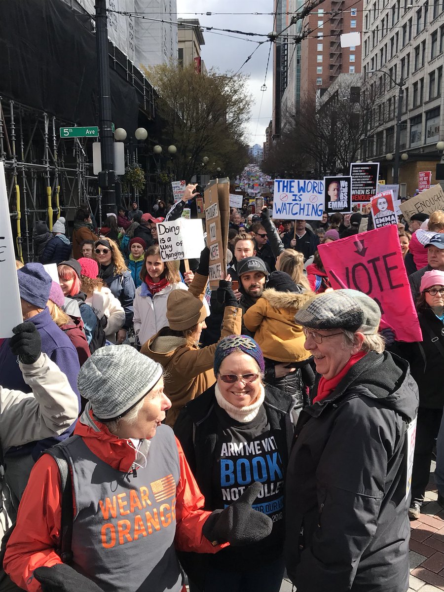 amnestyseattle's tweet photo. Scenes from #MarchForOurLives #mfolseattle. Great to see so many folks out in the streets today! @amnestyusa @AmnestyWest #neveragain #EnoughisEnough https://t.co/ugPysEVmnx
