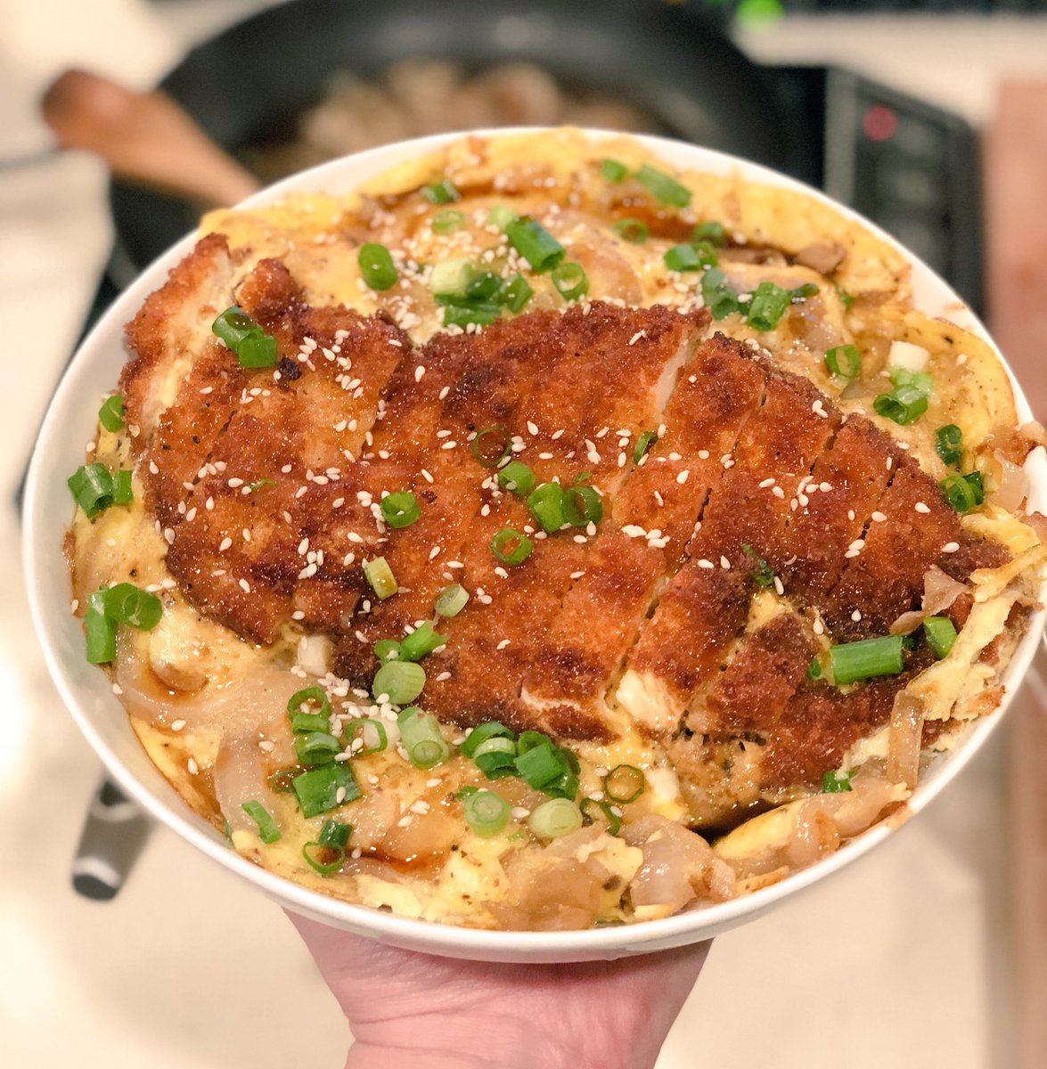 Last night was so much fun! We ate German candy, drank champagne, <a href="/GiantWaffle/">GiantWaffle</a> wore lipstick and we made a delicious dinner! It’s hard to hate this hangover right now 😋