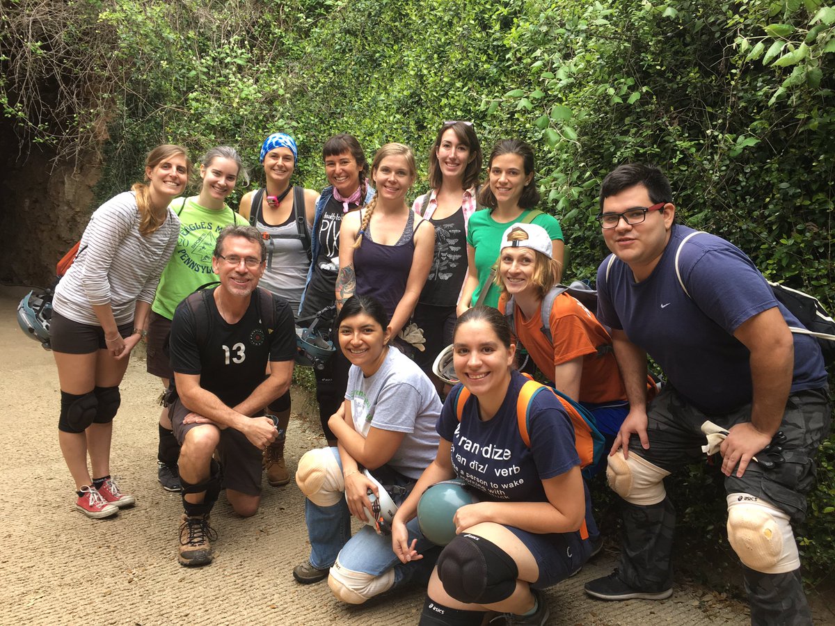 TexasESI's tweet photo. Getting ready to explore the @InnerSpaceCave #SciRes @banner238 https://t.co/9NcucVTJgD