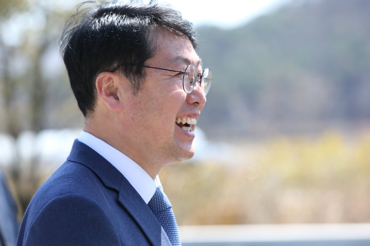 ppp737800's tweet photo. 20년을 그래왔듯
늘 처음처렁..
자랑스런 더불어민주당의 후보가 되겠습니다.
#부산남구청장예비후보  #사람이먼저다 #처음처럼
#박재범을 지겨봐주십시요. https://t.co/Ozc67RJAsO