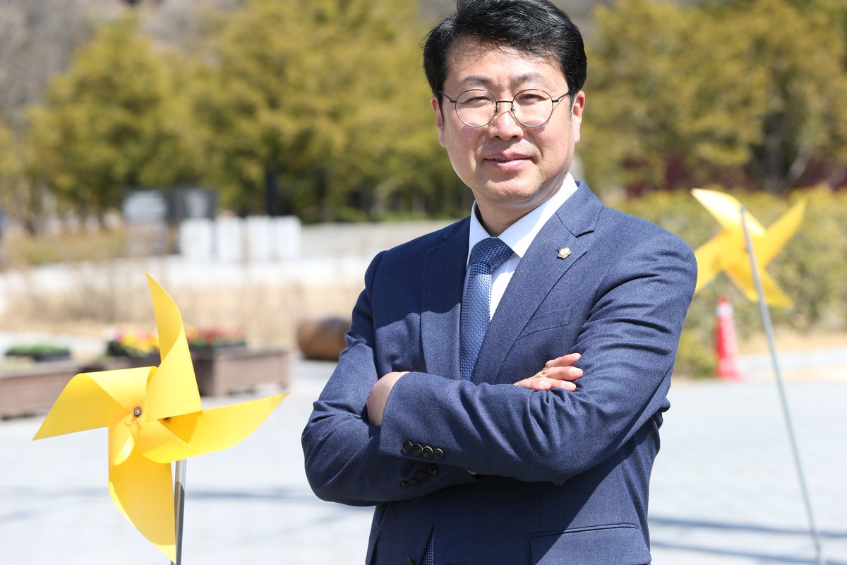 ppp737800's tweet photo. 20년을 그래왔듯
늘 처음처렁..
자랑스런 더불어민주당의 후보가 되겠습니다.
#부산남구청장예비후보  #사람이먼저다 #처음처럼
#박재범을 지겨봐주십시요. https://t.co/Ozc67RJAsO