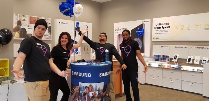 SprintXGates's tweet photo. #SamsungSaturday! Waived activation and buy one get one on the all new S9/S9+!!! Come see us in @ColonieCenterNY #SprintSaysThanks @Sprint4NE https://t.co/CNtszs64II