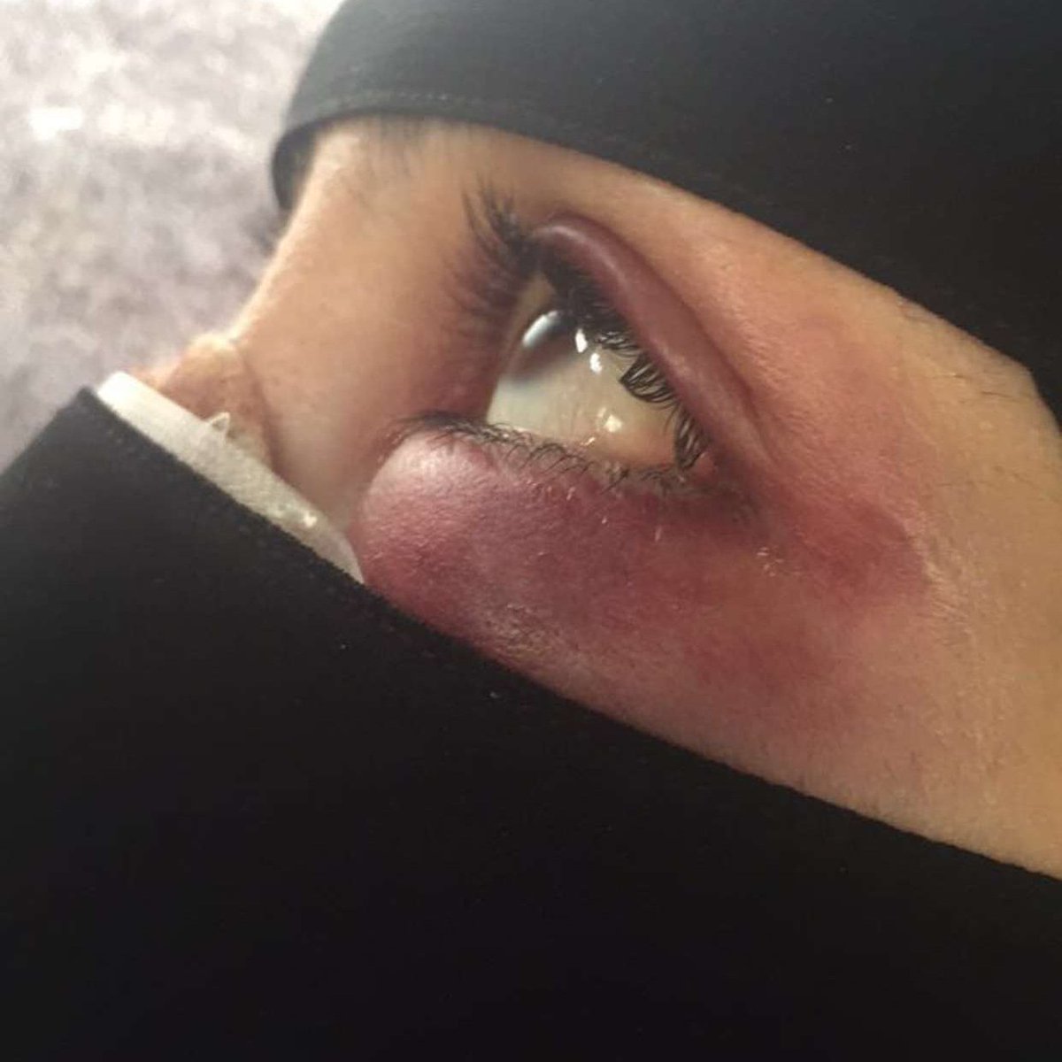 9870Man's tweet photo. #انقذوني_من_العنف 
تكفون ساعدوني انشرو المقطع اسمعوني https://t.co/FHqk63ytgO