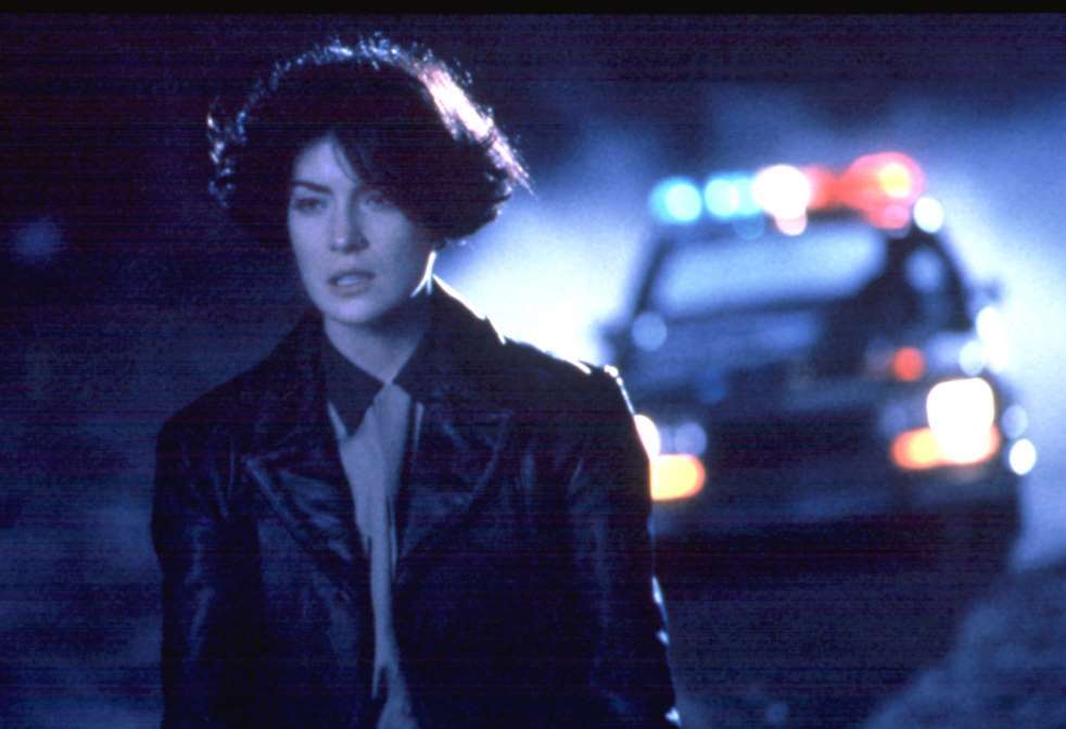 Happy birthday to Lara Flynn Boyle, seen here in \Red Rock West\ (1993). 