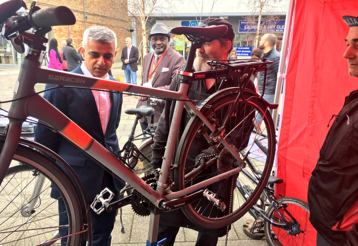 Sadiq Khan tweet media