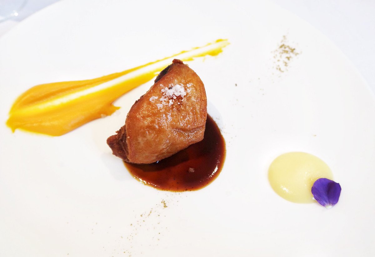 Cochinillo confitado en #AOVE hojiblanca, vainilla y boniato asado <a href="/Alicun_rest/">Alicún Restaurante</a> <a href="/Pedhervas/">Pedro Hervás</a> <a href="/GastroUbeda/">Gastro Renacimiento</a> <a href="/PalaciodeUbeda/">Hotel Palacio de Úbeda 5GL</a>