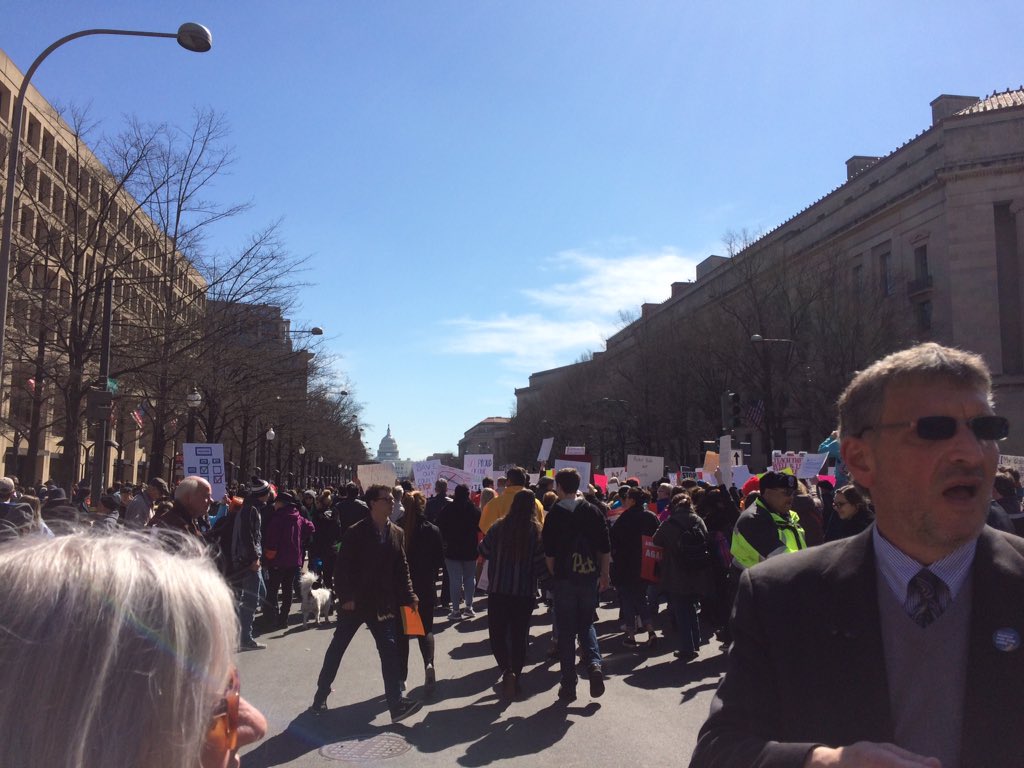 DrShaneSimpson's tweet photo. #MarchForOurLives https://t.co/OQwNS8RpEG