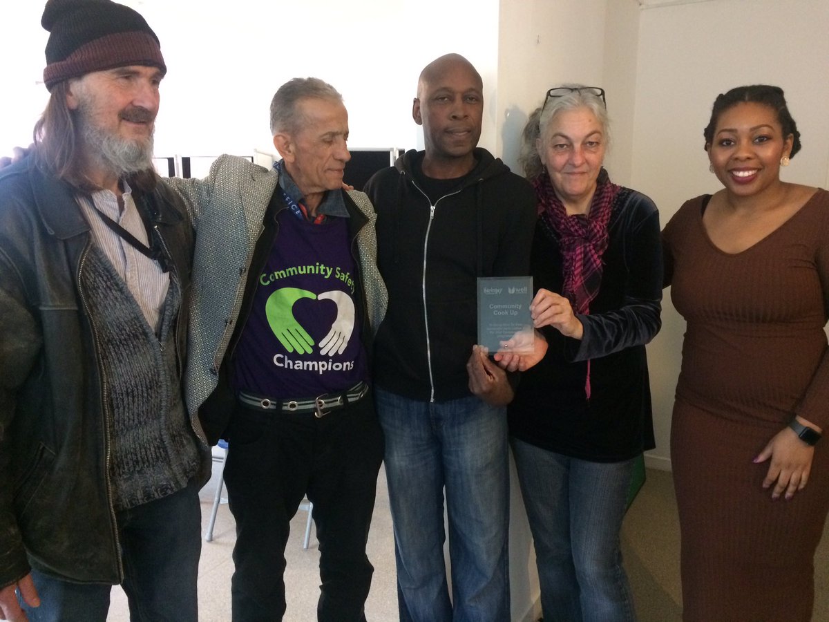 Congrats and thank you to Community Cook Up for your amazing work on Northumberland Park Estate om the <a href="/Well_London/">Well Communities</a> project 

Pic: Community Cook Up receiving their award from Monica of <a href="/haringeycouncil/">Haringey Council</a>