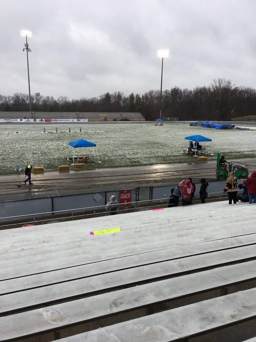 .<a href="/IUSF/">IU Student Foundation</a> have you guys tried turning the track off and back on again?