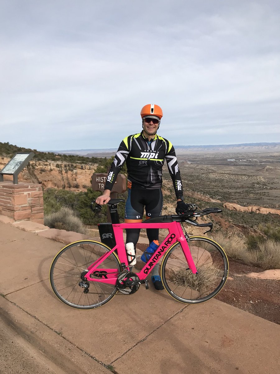 Sczechtech's tweet photo. Taking in some views of the valley with Ruby Jean #teammpi #quintanarootri #visitfruita #epixgear https://t.co/8dCQDFol29