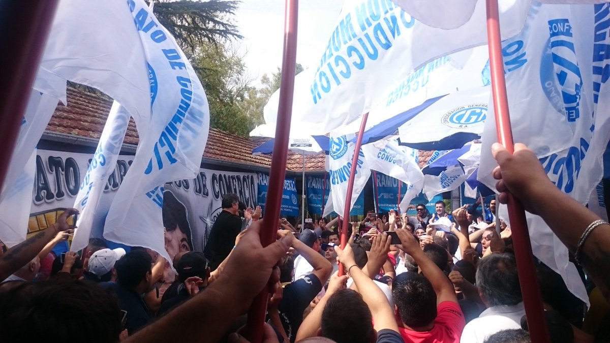 DanielDiaz2552's tweet photo. Acompañando a  @RamonMuerzaSEC con @amadomario @nadiamoyano5 @FernandoSlame @danisalva14 @EstebanCampi @walter781209 @LauraFe11840359 @ACF20092010 @DanielDiaz2552 https://t.co/4d5ffT44C4