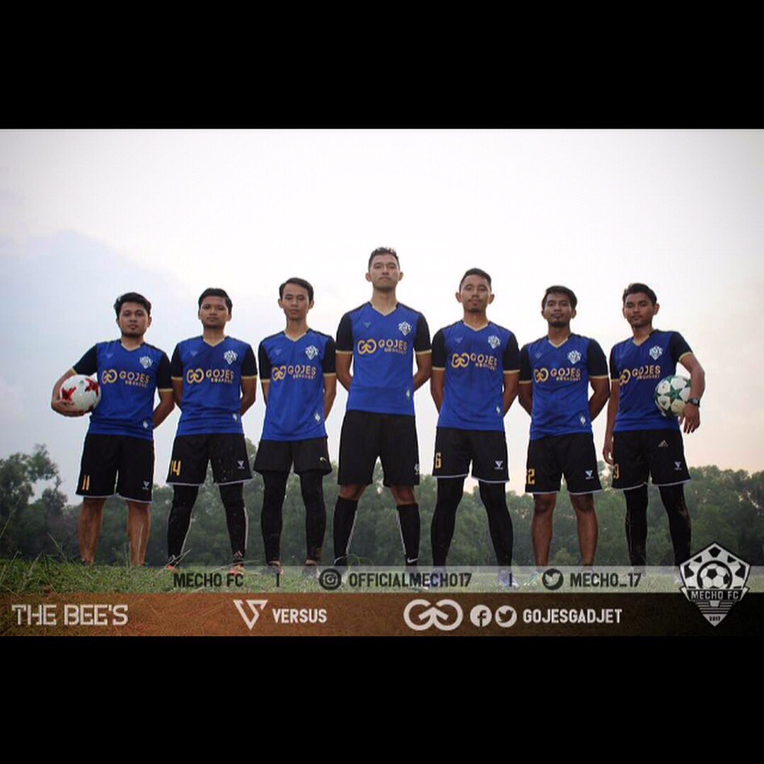mecho_fc's tweet photo. Play for the name on the front of the shirt and they will remember the name on the back - Tony Adam
#mechofc
#thebees
#newjersey2018 https://t.co/FzePDDa7C0