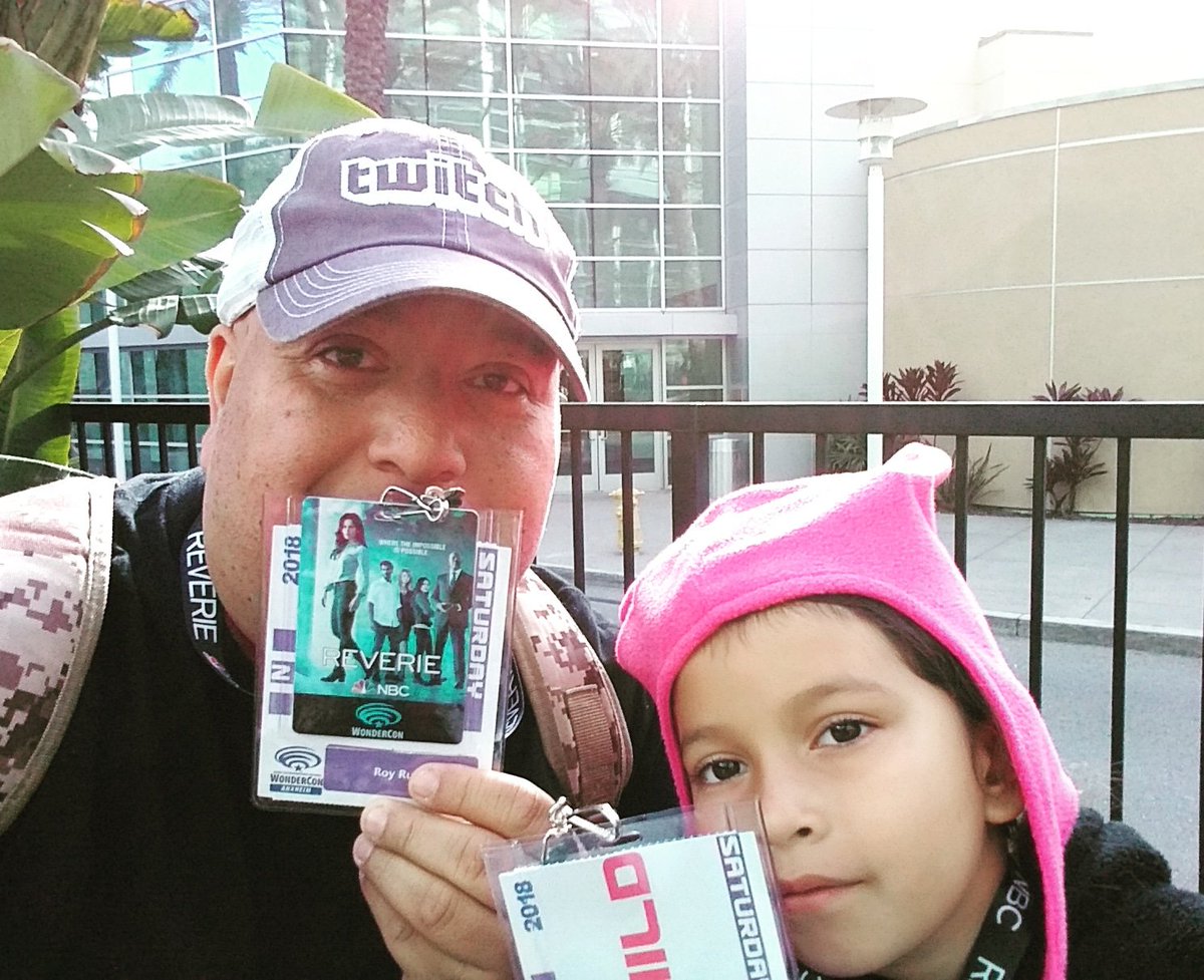 FritoCrash's tweet photo. #evilbaby and myself are at #WonderCon #geekcultre #daddytales #fritocrash #streamers #youtuber #gamerdad #vlogger https://t.co/Hsvu5GnND1