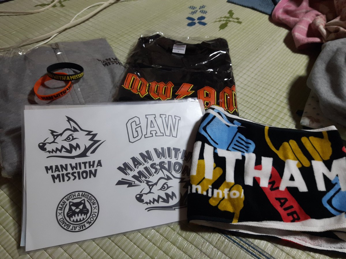 amu_com36's tweet photo. 初のMWAMのライブに
行ってまいりました！
(｢ ﾟДﾟ)｢ｶﾞｳｶﾞｳ https://t.co/gDs6tSavVG
