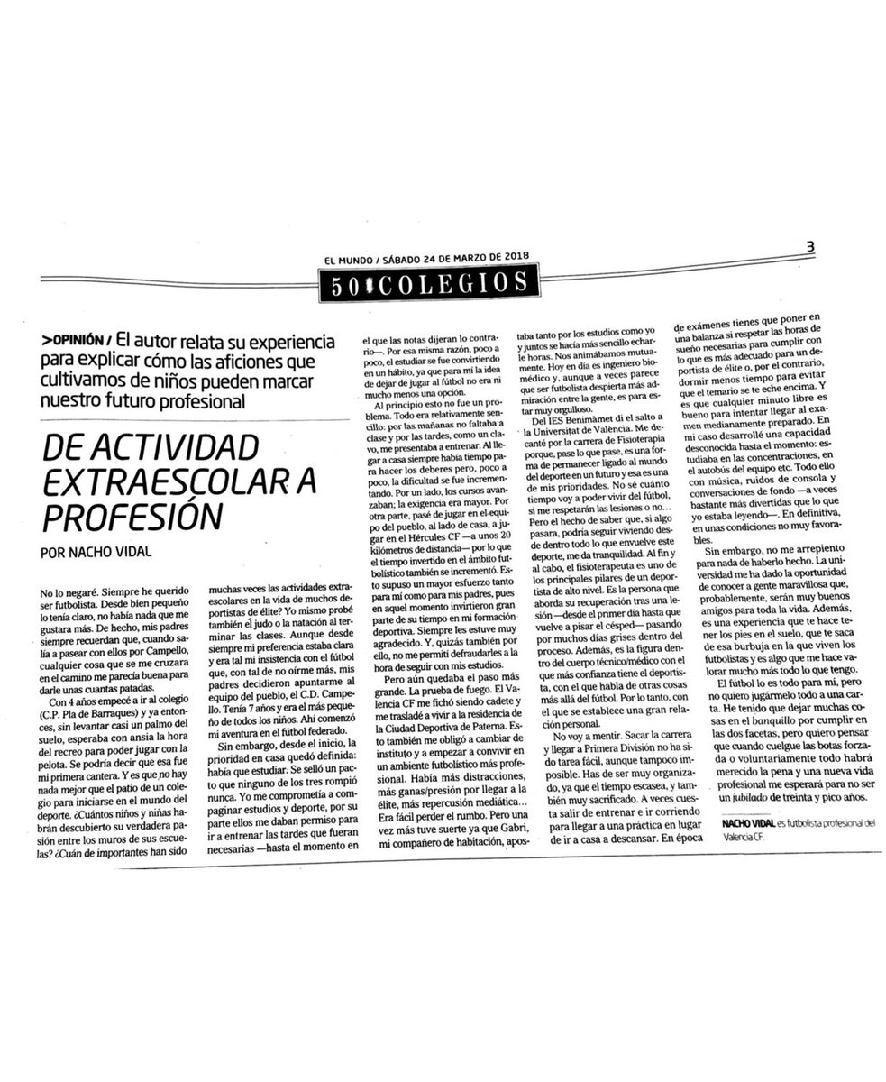 Nacho4Vidal's tweet photo. A todos lo padres: no tengáis miedo de que vuestro hijo quiera ser futbolista. Si la voluntad y la educación en casa/colegio es buena, no hay necesidad de renunciar a nada. El binomio ‘deportista profesional’ y ‘graduado universitario’ sí es posible. #derribandofalsosmitos https://t.co/WogCuVqv3F