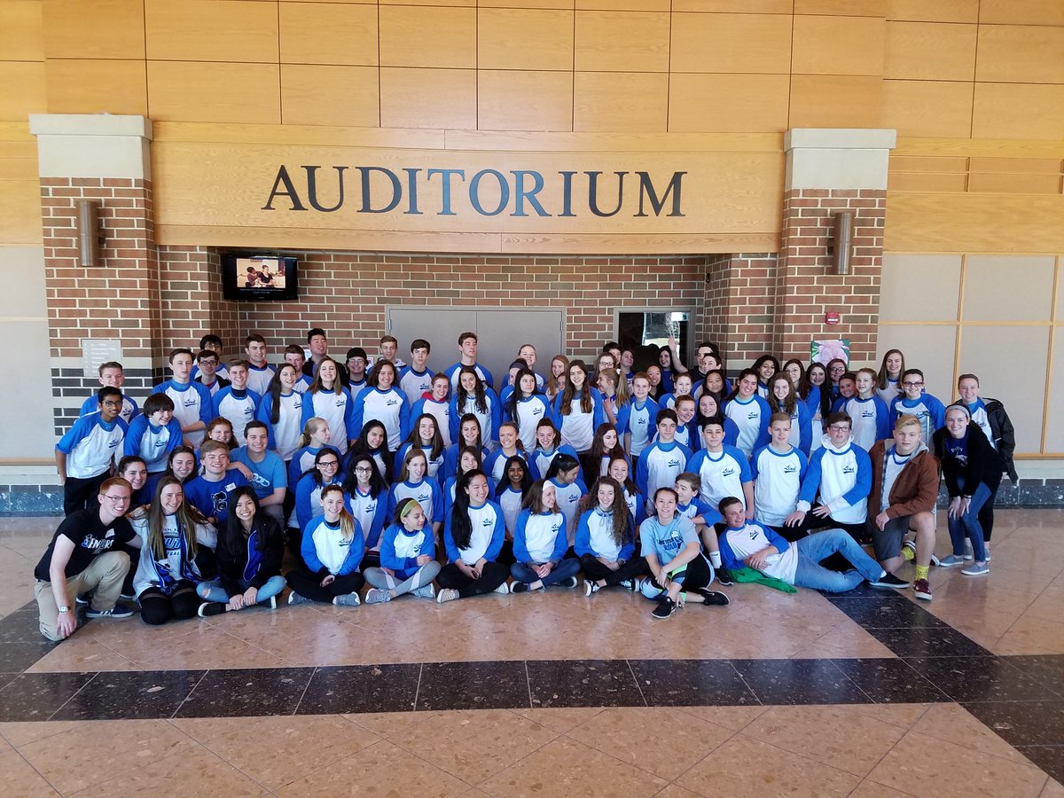 CBTamanendMS's tweet photo. Thank you, @CBSouthHS LINK! Eighty freshmen from @CBUnamiMS and @CBTamanendMS participated in #L2U this morning at South! #CommunityEnergyAction
#ServiceLeadership
#BestWishesSeniors!
#Southside Pride https://t.co/NagDYZwmz9