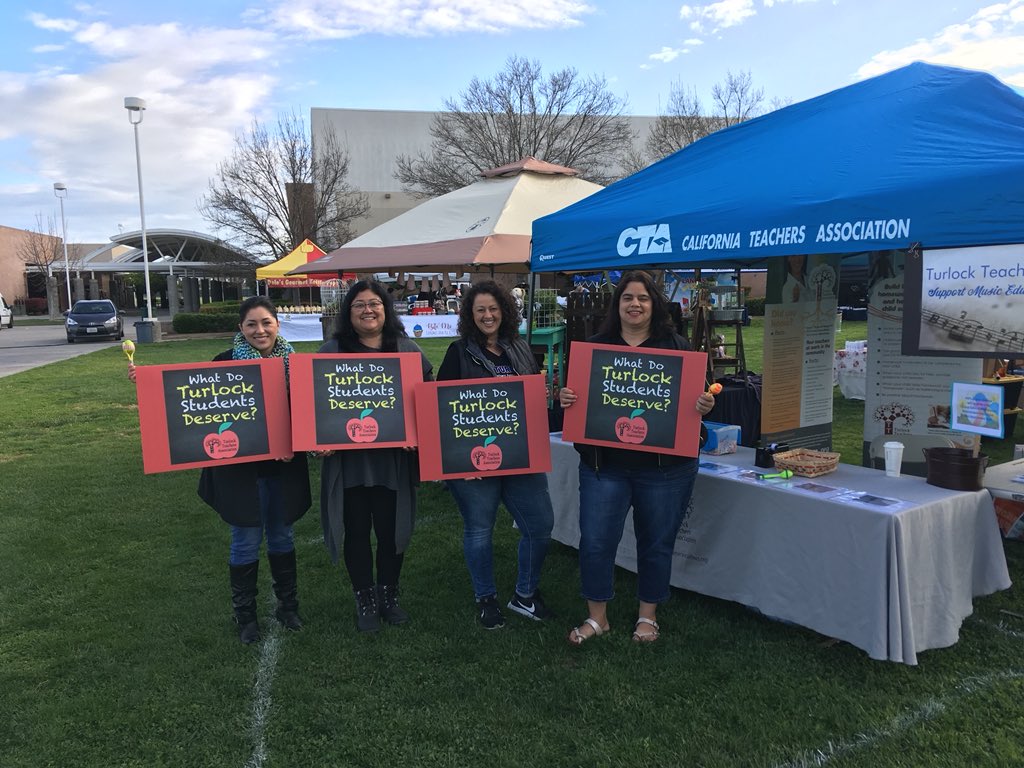 hausfrowe's tweet photo. TUSD Festival on the Green! #WeAreCTA #TurlockStudentsDeserve https://t.co/5lDS0go2UK